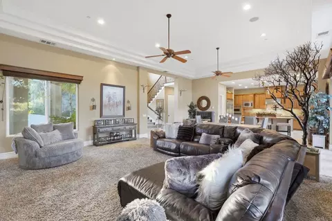 Living - 15161 La Manda Dr, Poway, CA 92064 photo 3 of 4