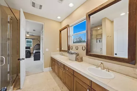 Bath - 15161 La Manda Dr, Poway, CA 92064 photo 7 of 7