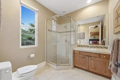 Bath - 15161 La Manda Dr, Poway, CA 92064 photo 1 of 7