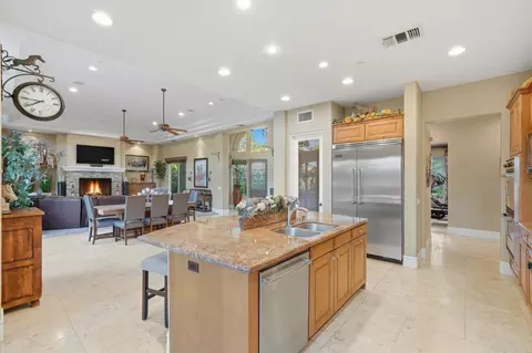 Kitchen - 15161 La Manda Dr, Poway, CA 92064 photo 8 of 10