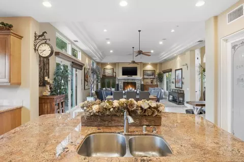 Kitchen - 15161 La Manda Dr, Poway, CA 92064 photo 5 of 10