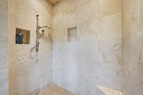Bath - 15161 La Manda Dr, Poway, CA 92064 photo 6 of 7