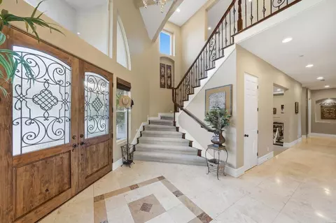 Entry Way - 15161 La Manda Dr, Poway, CA 92064 photo 1 of 3