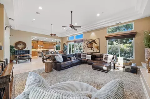 Living - 15161 La Manda Dr, Poway, CA 92064 photo 2 of 4