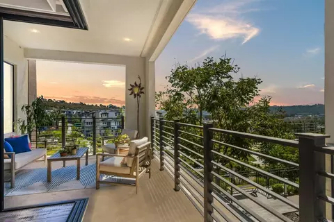 8571 Aspect Dr, San Diego, CA 92108