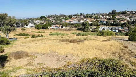 744 Beacon Dr, San Diego, CA 92114