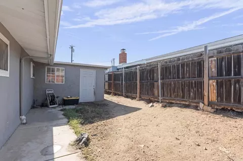 Exterior - 9838 Ivanho St, Spring Valley, CA 91977 photo 4 of 5