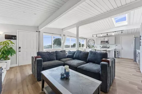 Living - 9838 Ivanho St, Spring Valley, CA 91977 photo 1 of 3