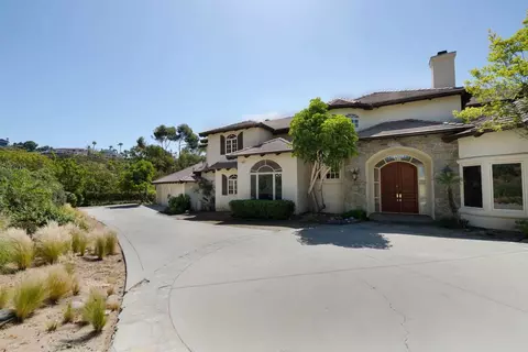 7324 El Fuerte St, Carlsbad, CA 92009