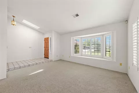 Living - 1367 Heritage Ct, Escondido, CA 92027 photo 2 of 4