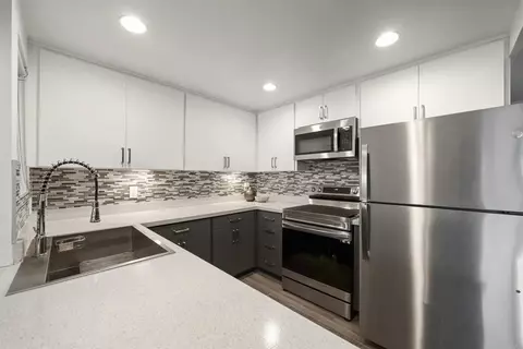 475 N Midway Dr #117, Escondido, CA 92027