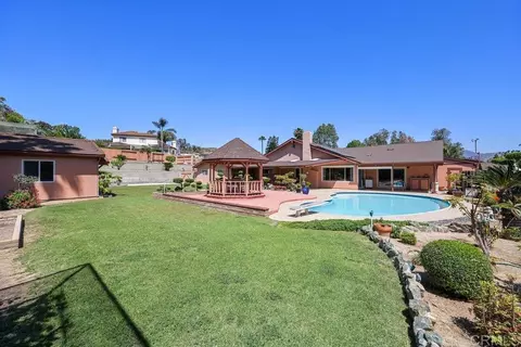 3206 Wheeling Ln, Bonita, CA 91902