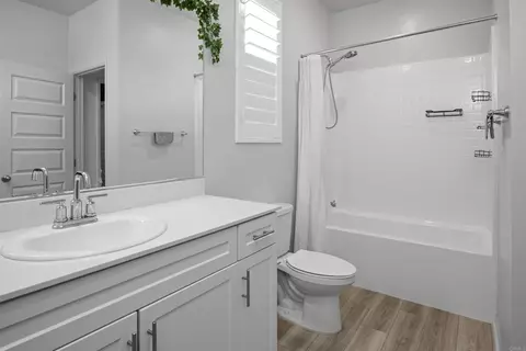 Bath - 40395 Birchfield Dr, Temecula, CA 92591 photo 3 of 3