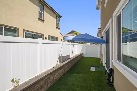 Exterior - 40395 Birchfield Dr, Temecula, CA 92591 photo 5 of 10