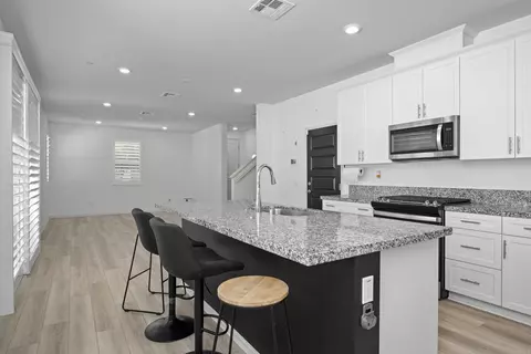 Kitchen - 40395 Birchfield Dr, Temecula, CA 92591 photo 2 of 4