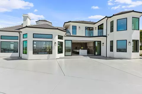 Exterior - 9355 Lavell St, La Mesa, CA 91941 photo 7 of 14