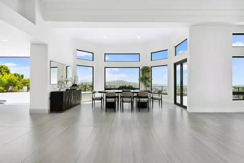 Dining - 9355 Lavell St, La Mesa, CA 91941 photo 1 of 2