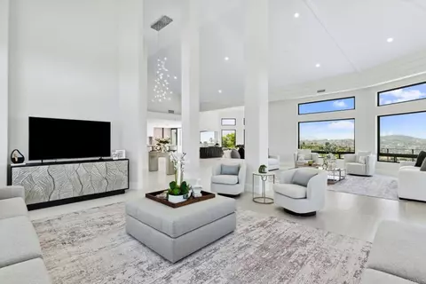 Living - 9355 Lavell St, La Mesa, CA 91941 photo 3 of 4