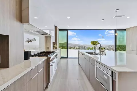 Kitchen - 9355 Lavell St, La Mesa, CA 91941 photo 4 of 4