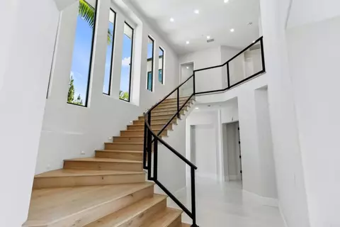 Entry Way - 9355 Lavell St, La Mesa, CA 91941 photo 3 of 3