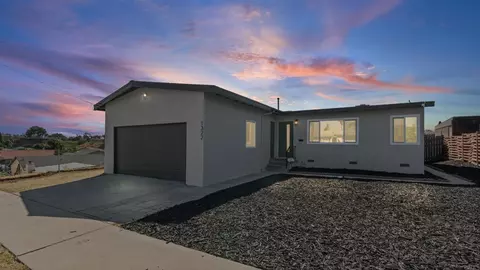 1322 S 49th St, San Diego, CA 92113