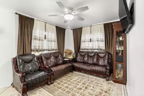 Living - 846 Friendly Cir, El Cajon, CA 92021 photo 5 of 7