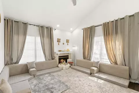 Living - 846 Friendly Cir, El Cajon, CA 92021 photo 2 of 7