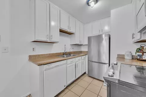 Kitchen - 10235 Madrid Way #114, Spring Valley, CA 91977 photo 2 of 3