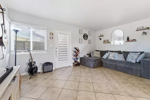 Living - 2373 Kings View Cir, Spring Valley, CA 91977 photo 1 of 1