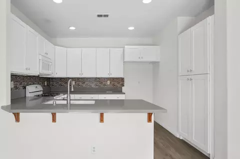 Kitchen - 641 Sumner Way # 1, Oceanside, CA 92058 photo 4 of 4