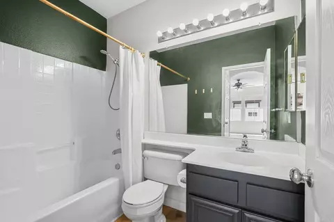 Bath - 641 Sumner Way # 1, Oceanside, CA 92058 photo 3 of 3