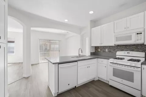 Kitchen - 641 Sumner Way # 1, Oceanside, CA 92058 photo 2 of 4