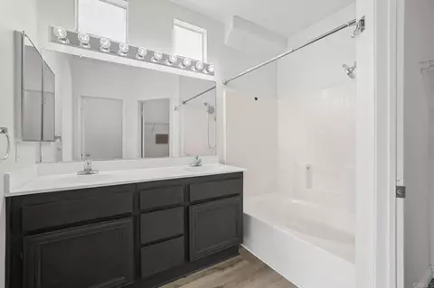 Bath - 641 Sumner Way # 1, Oceanside, CA 92058 photo 1 of 3