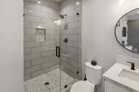 Bath - 4789 Harbinson Ave, La Mesa, CA 91942 photo 3 of 3