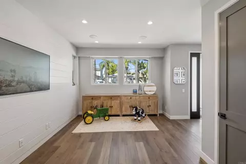 Entry Way - 4789 Harbinson Ave, La Mesa, CA 91942 photo 5 of 7