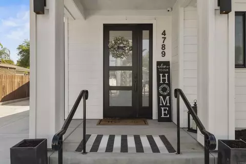 Entry Way - 4789 Harbinson Ave, La Mesa, CA 91942 photo 1 of 7