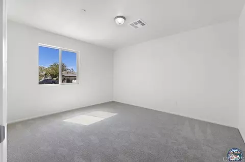 376 Heil St #1, El Centro, CA 92243 photo 2
