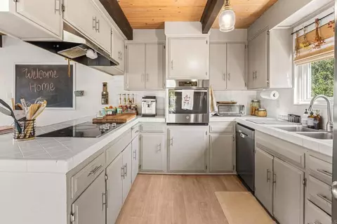 Kitchen - 8142 Foothill, Pine Valley, CA 91962 photo 4 of 4