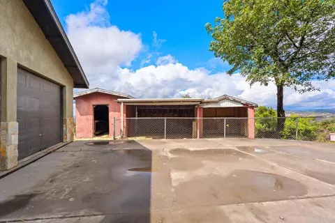 Exterior - 3860 Carveacre Rd, Alpine, CA 91901 photo 4 of 4