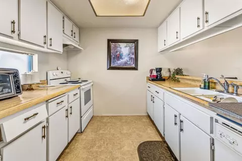 Kitchen - 276 S Pierce St, El Cajon, CA 92020 photo 2 of 4