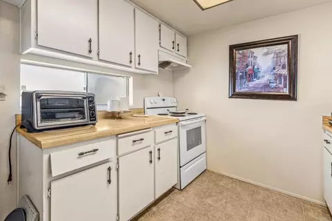 Kitchen - 276 S Pierce St, El Cajon, CA 92020 photo 3 of 4