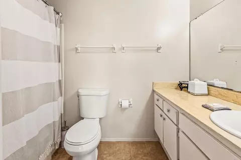 Bath - 276 S Pierce St, El Cajon, CA 92020 photo 2 of 3