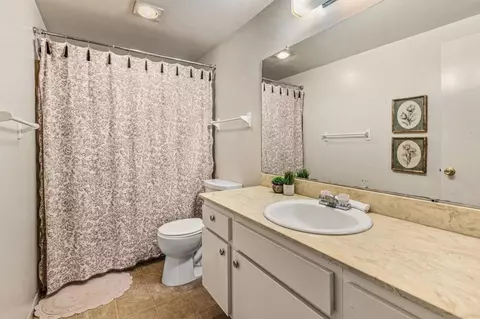 Bath - 276 S Pierce St, El Cajon, CA 92020 photo 3 of 3