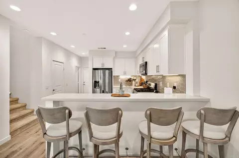 Kitchen - 39372 Corvina Ln, Temecula, CA 92591 photo 2 of 3