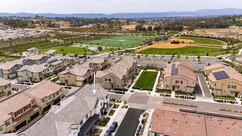 View/Area - 39372 Corvina Ln, Temecula, CA 92591 photo 3 of 6