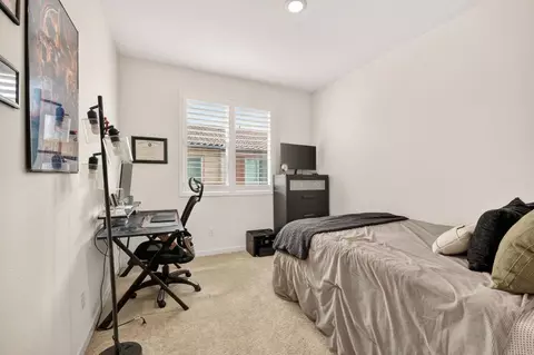 Bedroom - 39372 Corvina Ln, Temecula, CA 92591 photo 3 of 4
