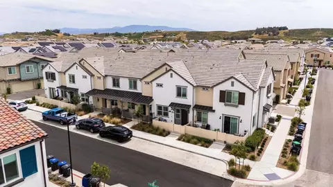 View/Area - 39372 Corvina Ln, Temecula, CA 92591 photo 2 of 6