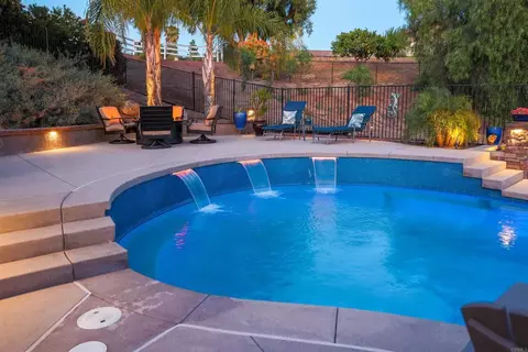 849 Singing Ridge Rd, El Cajon, CA 92019