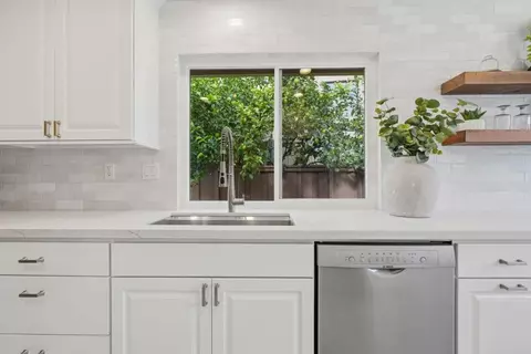 11669 Springside Rd, San Diego, CA 92128