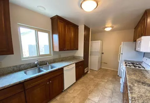 558 12th St, Imperial Beach, CA 91932